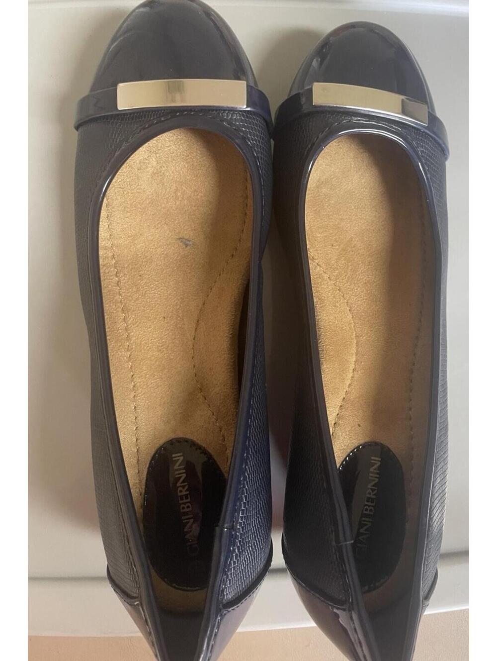 giani bernini shoes 6.5 Navy Blue Closed Toe